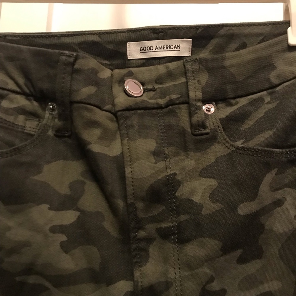 Good American Camo Good Waist Crop